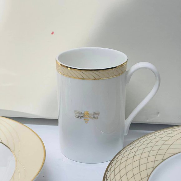 Mary Kay Golden Anniversary Bumblebee Dinnerware 1 place Set New with Open Box.. - Picture 8 of 12